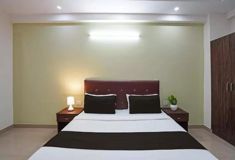 ホテル O Noida Stays