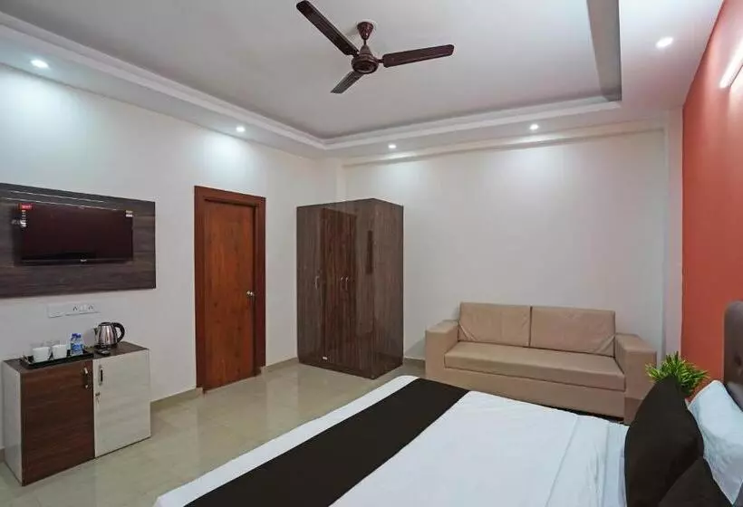 ホテル O Noida Stays