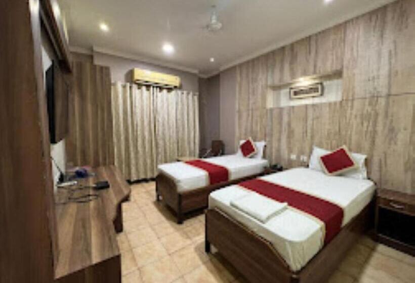 Отель Blue Moon Guwahati