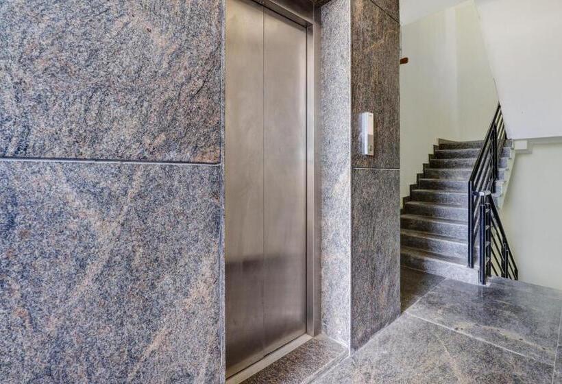 호텔 O S.l.v Boarding & Lodging