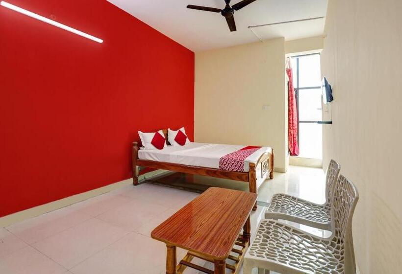 호텔 O S.l.v Boarding & Lodging