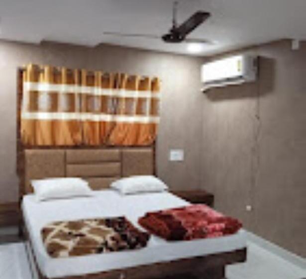 Hotel Panchanan Junagrh