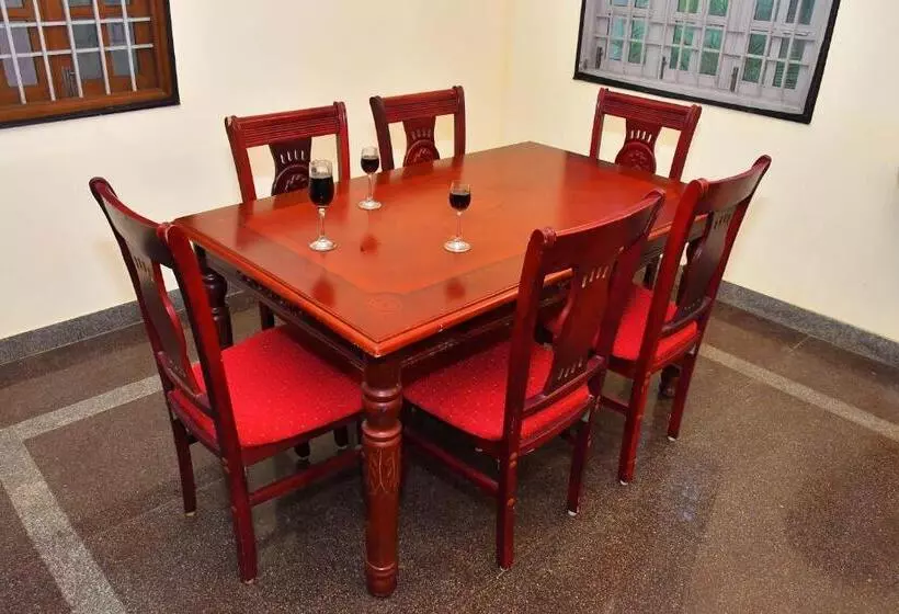 هتل Revive Inn Pondy   Rooms & Villa