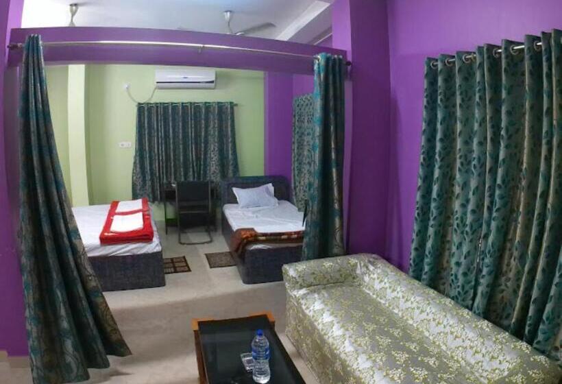 هتل Roop Amrit Guest House , Agartala