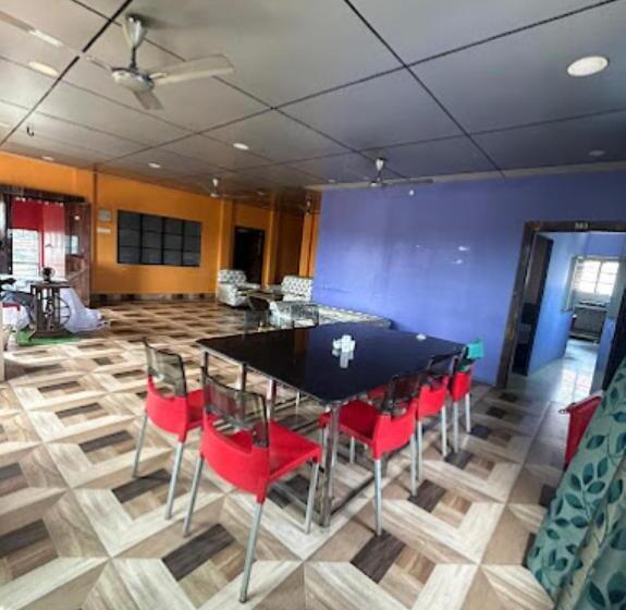 هتل Roop Amrit Guest House , Agartala