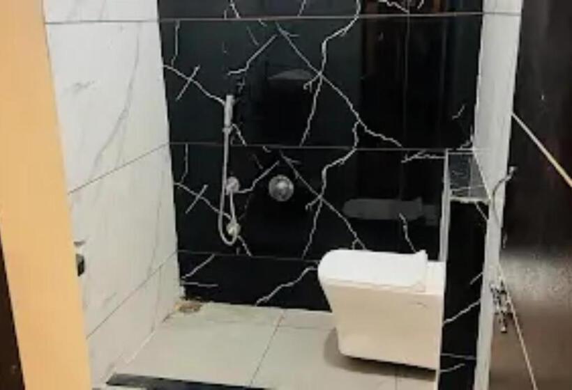 Patidar Hotel Vriksh Stay , Kothi