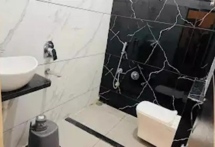 Patidar Hotel Vriksh Stay , Kothi