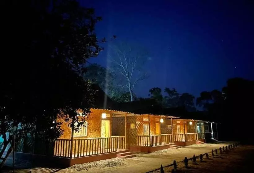 Lomakeskus Habitas Rhino By Nature Hunt