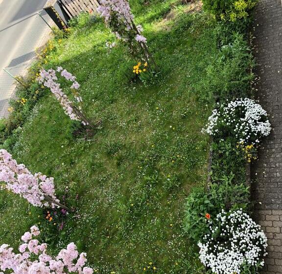 Rote Etage, Fränkisches Design, Süd Balkon In Nur 50 Schritten Zum Radweg