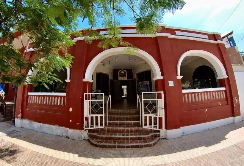 هاستل El Boulevard De Huacachina