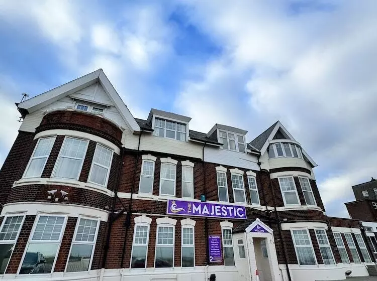 تختخواب و صبحانه The Majestic