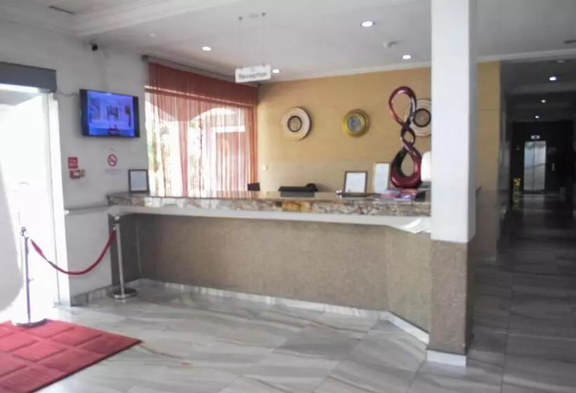 Golden Tulip Hotel Gt31 Stadium Road