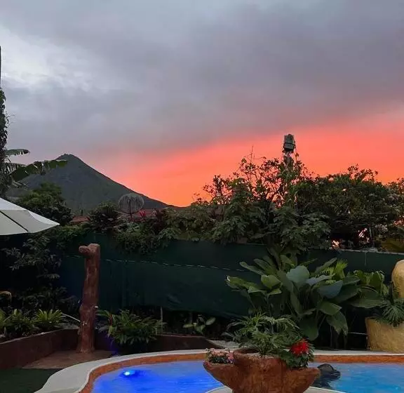 Hotelli Cabañas Syc