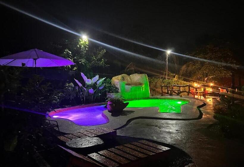 Отель Cabañas Syc