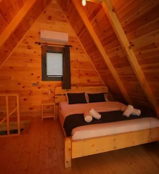 Hotelli Golden Rose Bungalov