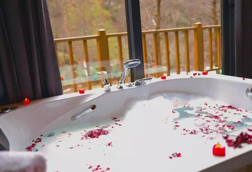 Hotelli Golden Rose Bungalov