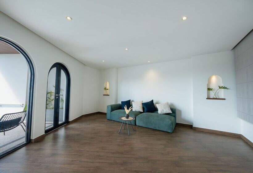 Hotel The Wander By Sarai