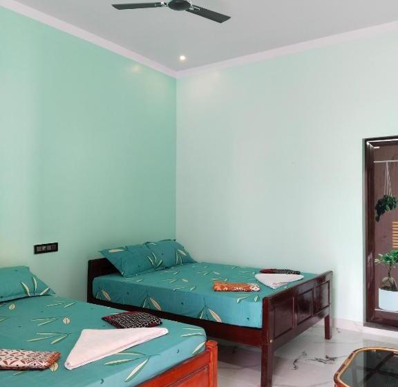 Отель Vedhav Residency