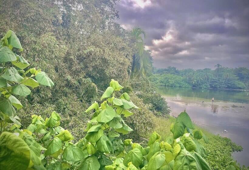 پانسیون Hostal Mocambo Beach