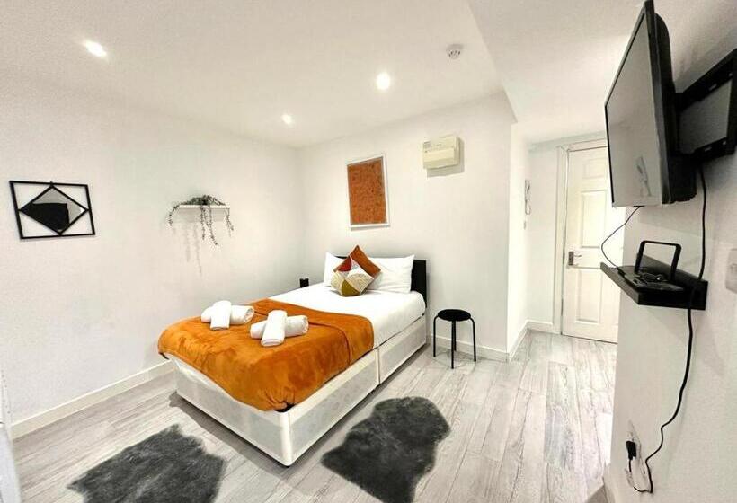 膳宿费 Kent House Suites Se26