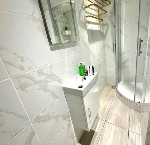 膳宿费 Kent House Suites Se26