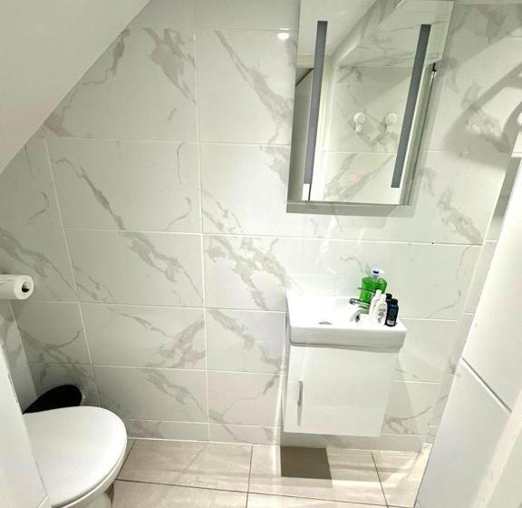 膳宿费 Kent House Suites Se26