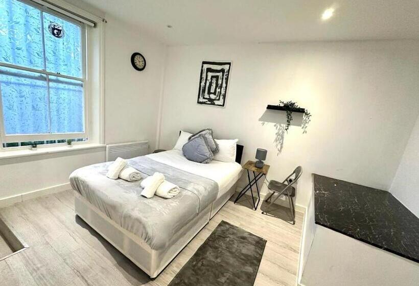 膳宿费 Kent House Suites Se26