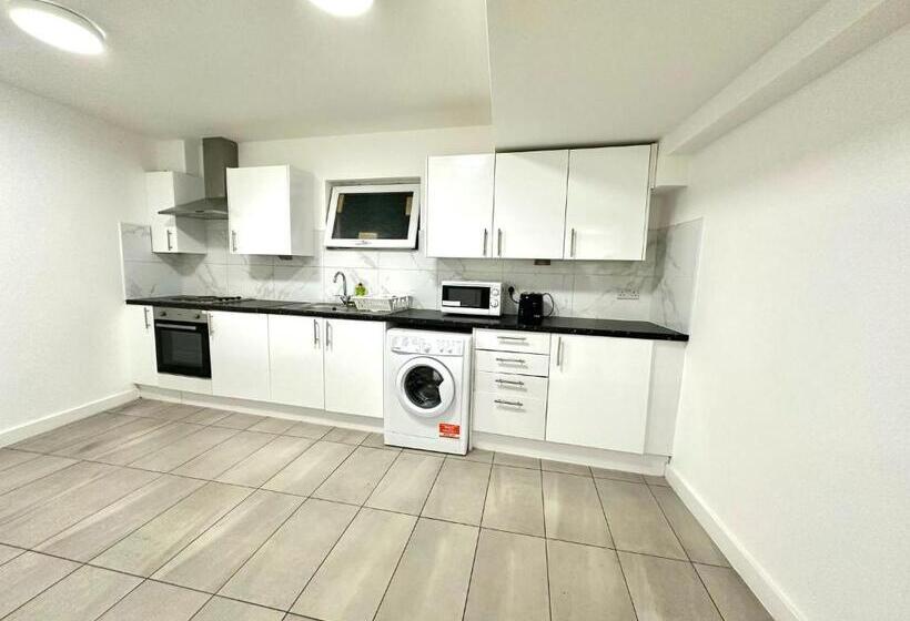 膳宿费 Kent House Suites Se26