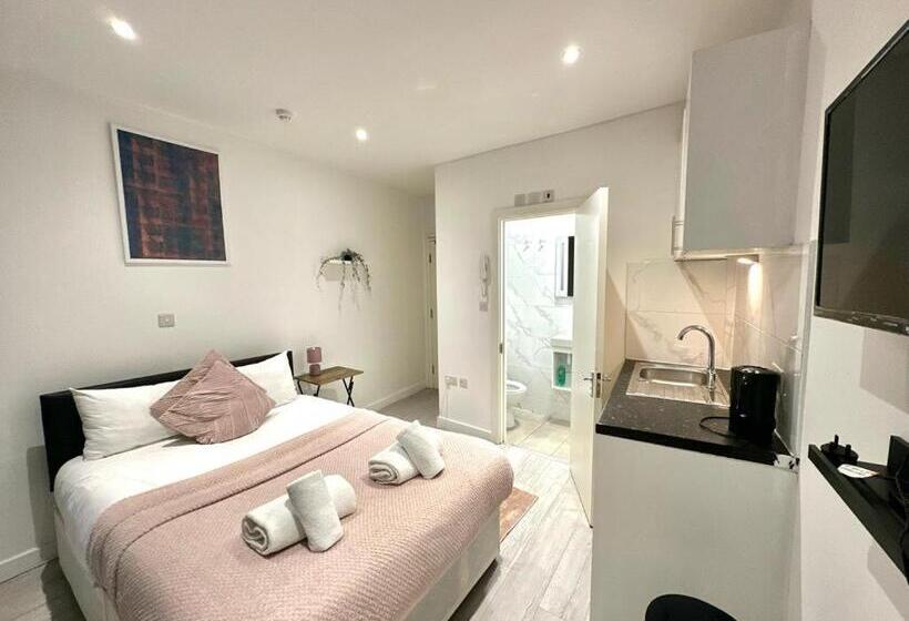 膳宿费 Kent House Suites Se26