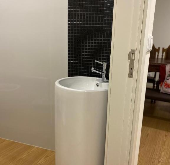 هاستل Casa Augusta 4