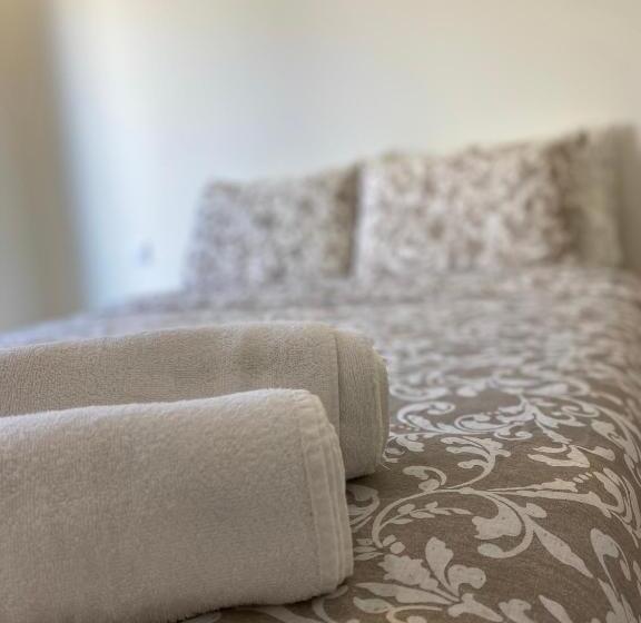 هاستل Casa Augusta 4