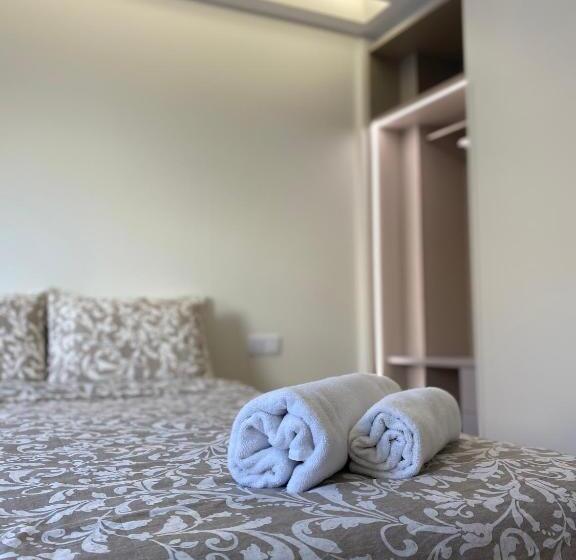 هاستل Casa Augusta 4