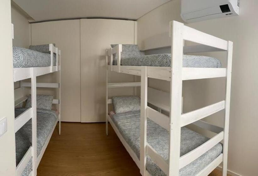 هاستل Casa Augusta 4