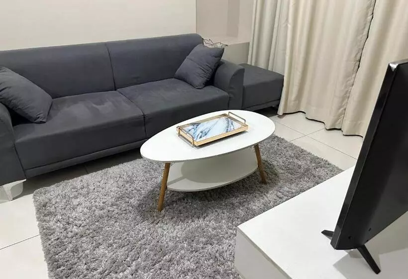 Family Home In The Florence Mckinley Hill Taguig