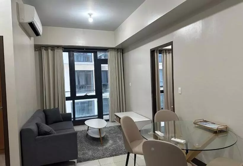 Family Home In The Florence Mckinley Hill Taguig