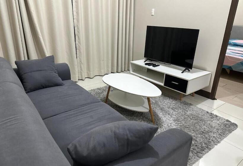 Family Home In The Florence Mckinley Hill Taguig