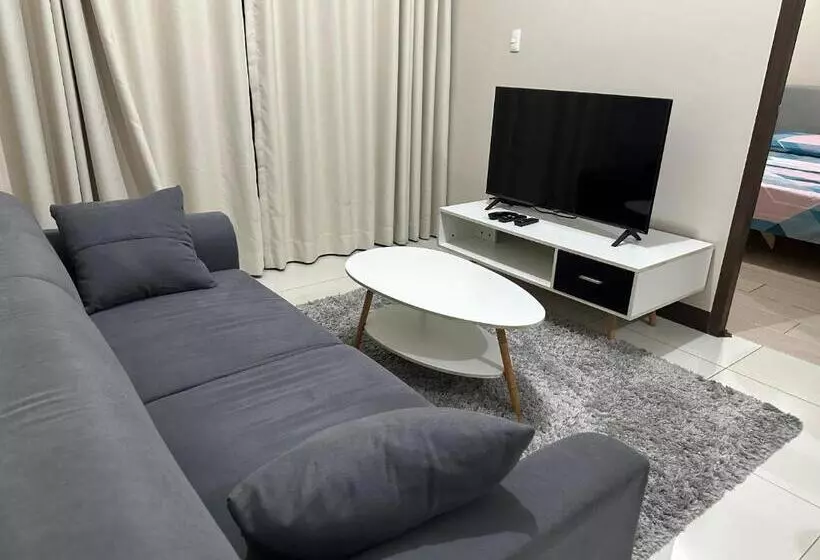 Family Home In The Florence Mckinley Hill Taguig