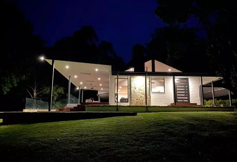 ホテル Bawley Grove