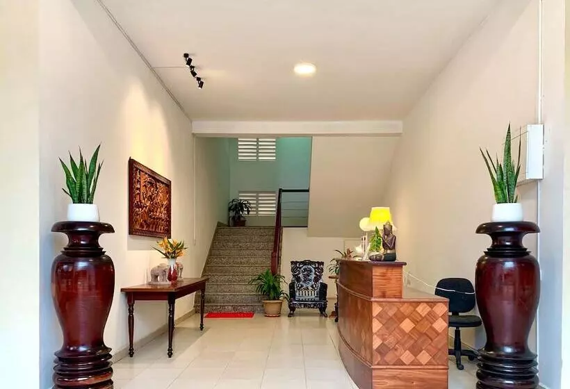 Hotelli Dara Express Inn By Angkor Green Gardens