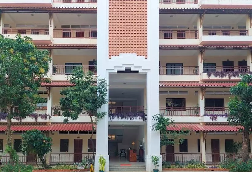 Hotelli Dara Express Inn By Angkor Green Gardens