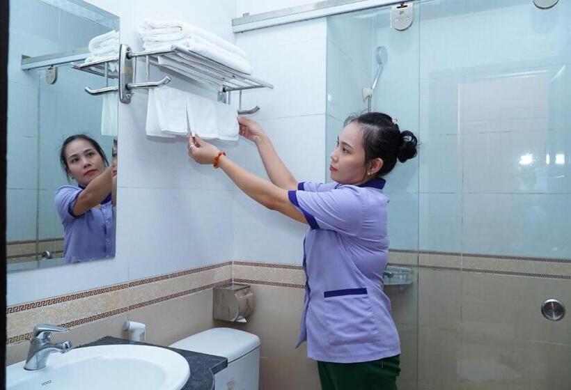 هتل Khách Sạn Hữu Nghị