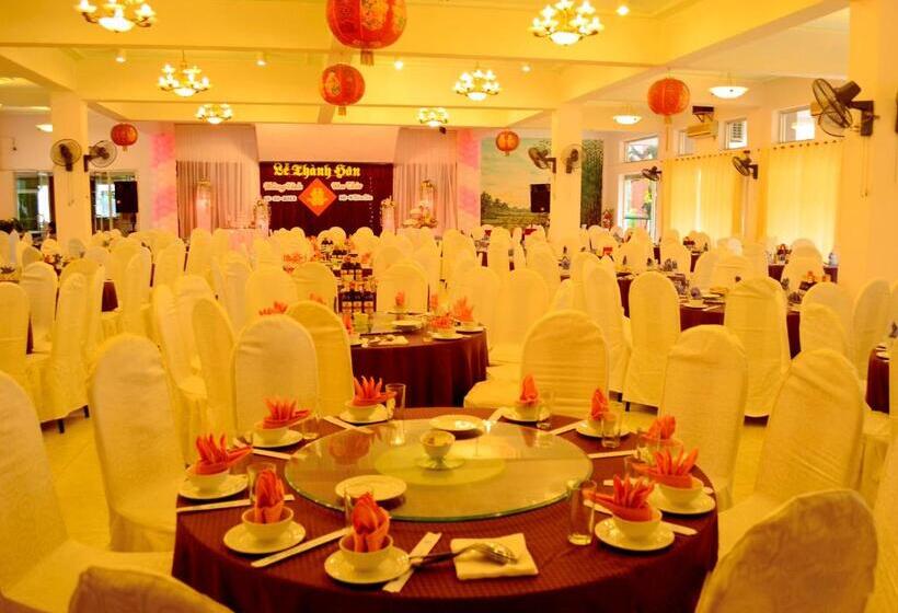 هتل Khách Sạn Hữu Nghị