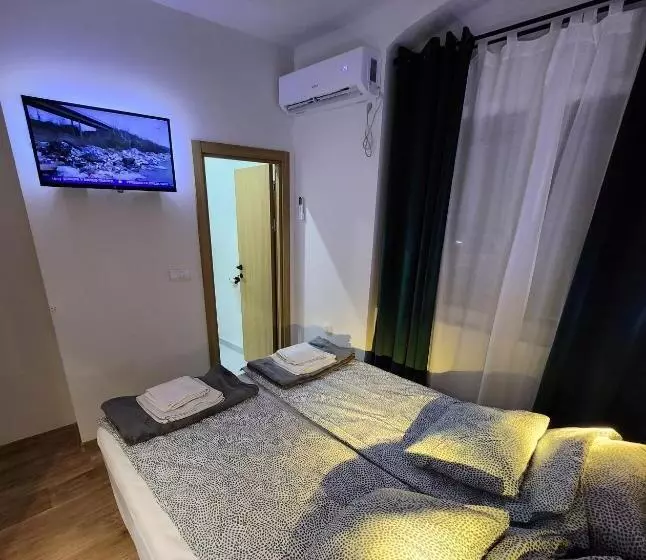 Magazaki Apartments Tešnjar