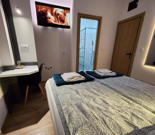 Magazaki Apartments Tešnjar