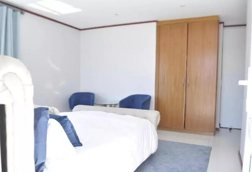 Majatalo Bellmatt   Table Mountain And Ocean View Guests Suites
