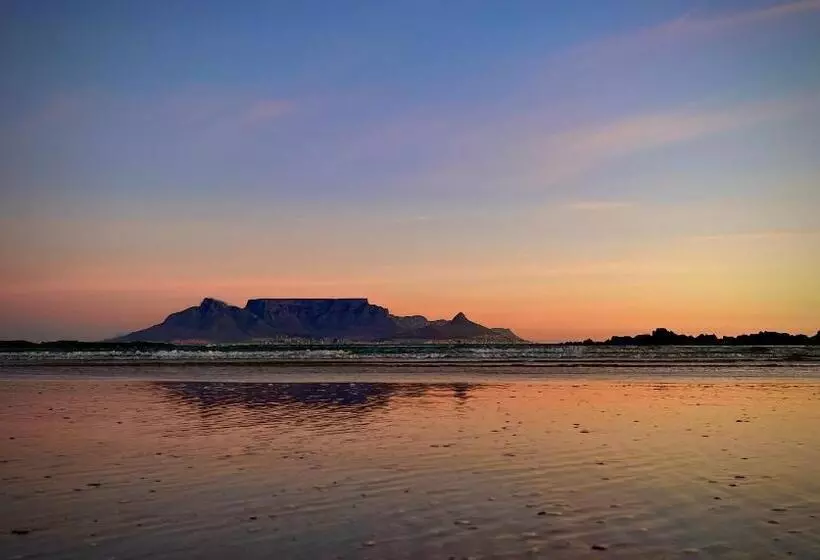 Majatalo Bellmatt   Table Mountain And Ocean View Guests Suites