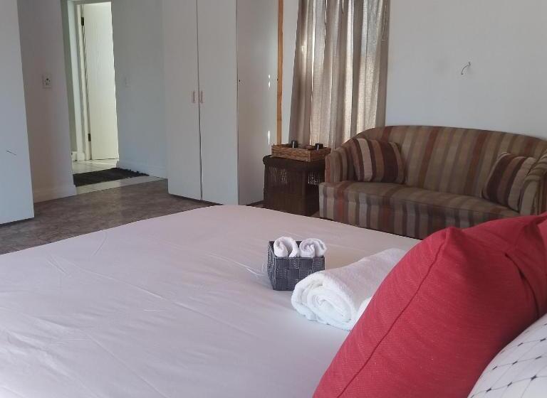 פנסיון Harbour Close Home