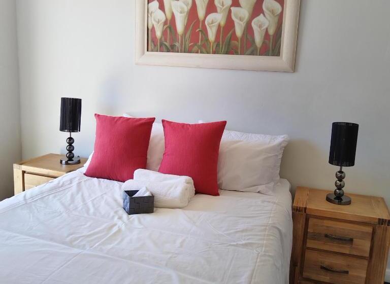 פנסיון Harbour Close Home