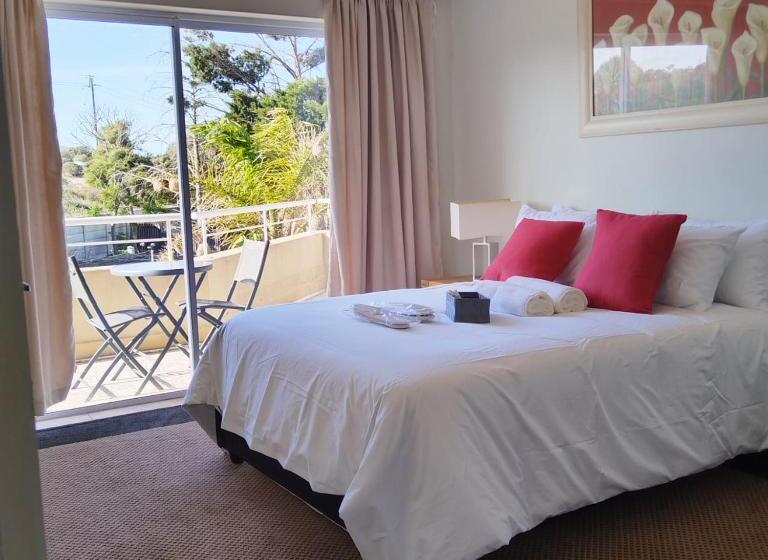 פנסיון Harbour Close Home