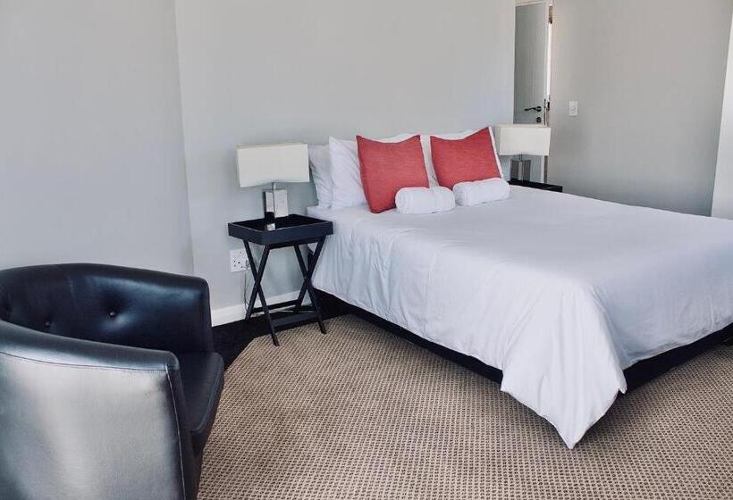 פנסיון Harbour Close Home